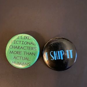 Fan girl Button Pin 2 Pack Set